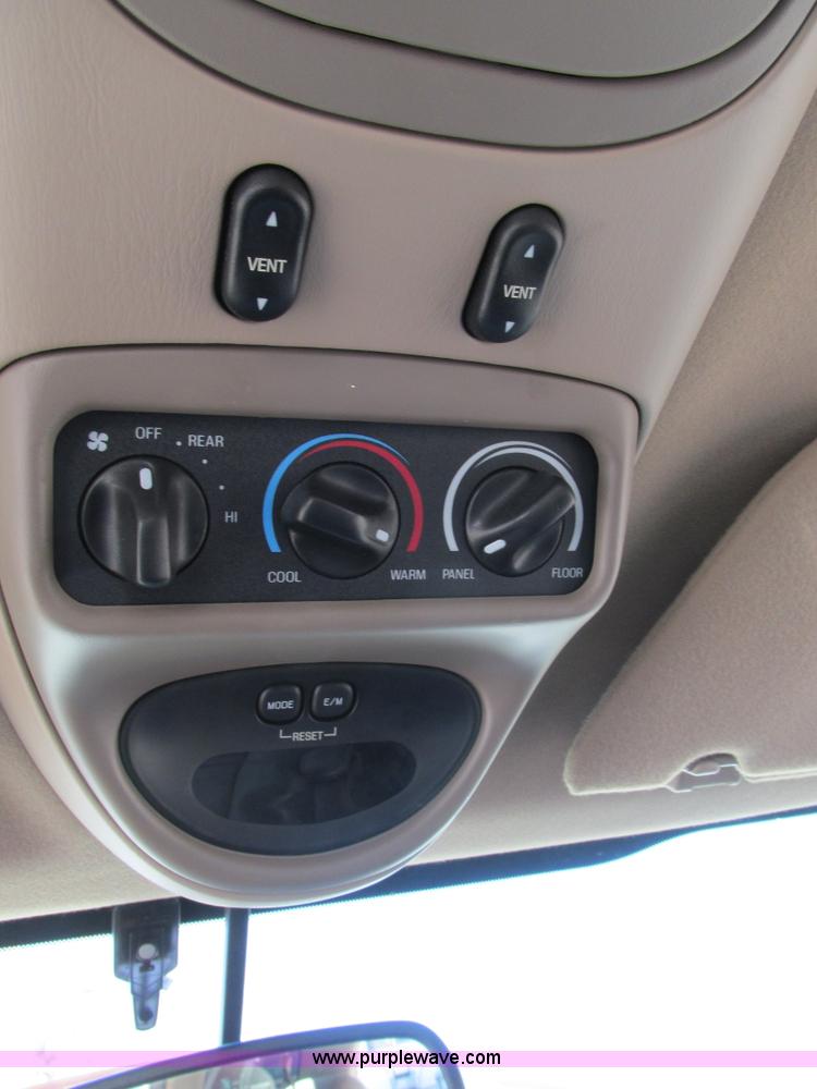 image for item AW9775 2004 Ford Excursion Limited SUV