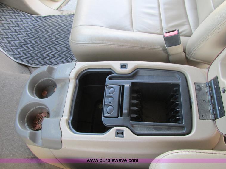 image for item AW9775 2004 Ford Excursion Limited SUV