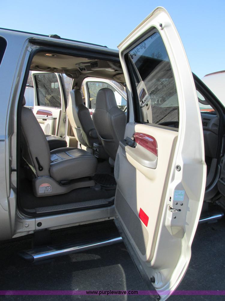 image for item AW9775 2004 Ford Excursion Limited SUV