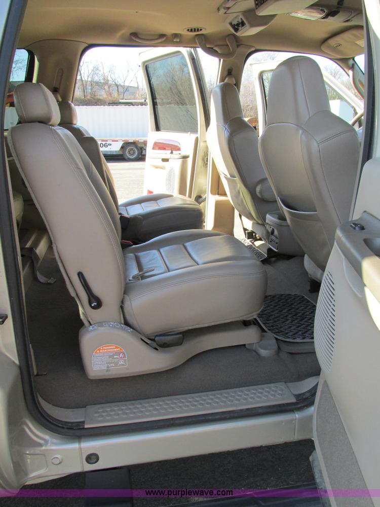 image for item AW9775 2004 Ford Excursion Limited SUV