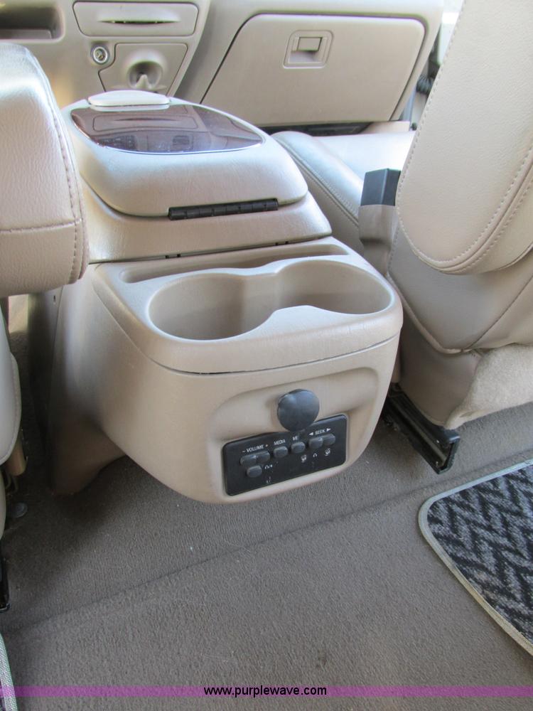 image for item AW9775 2004 Ford Excursion Limited SUV