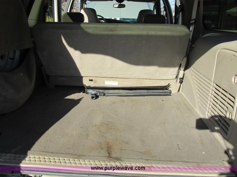 image for item AW9775 2004 Ford Excursion Limited SUV