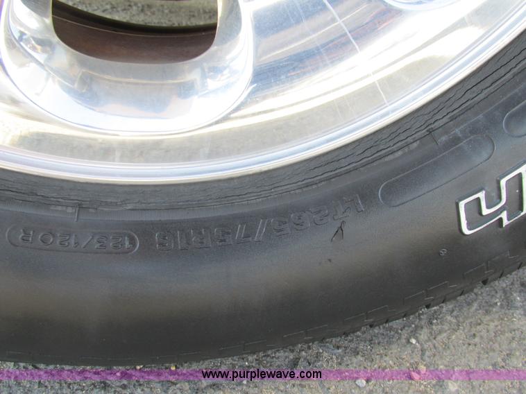 image for item AW9775 2004 Ford Excursion Limited SUV