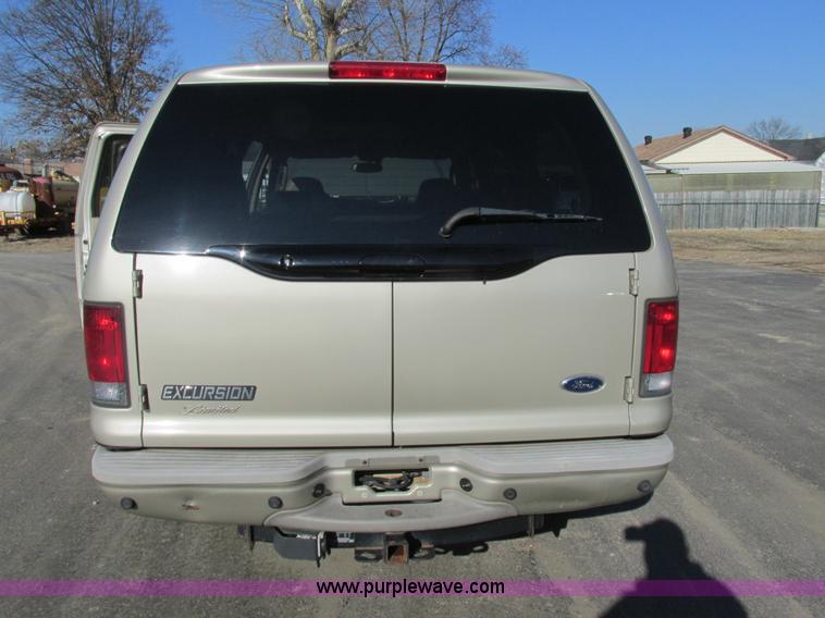 image for item AW9775 2004 Ford Excursion Limited SUV