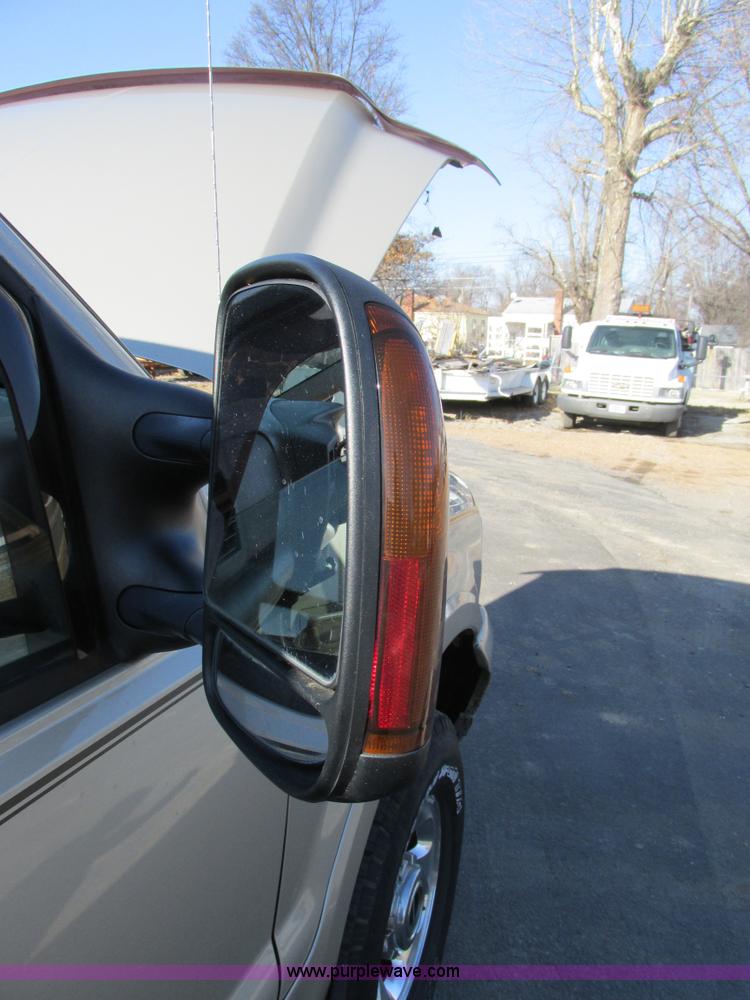 image for item AW9775 2004 Ford Excursion Limited SUV