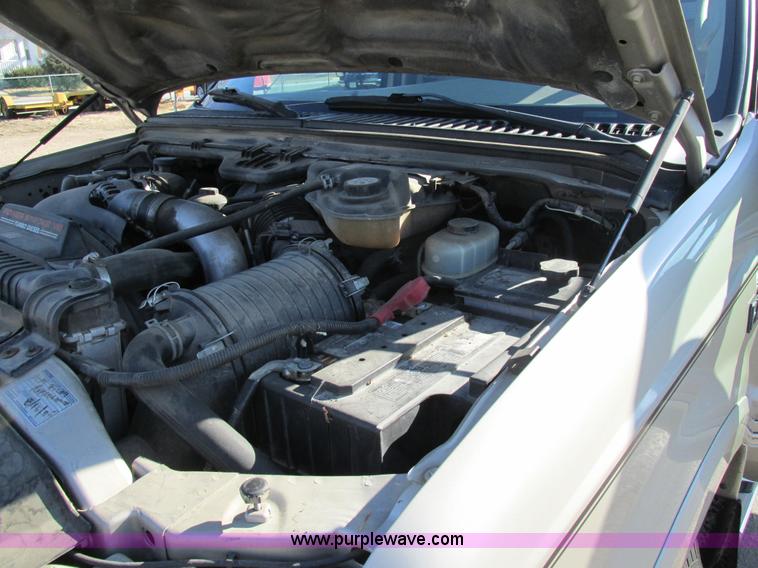 image for item AW9775 2004 Ford Excursion Limited SUV