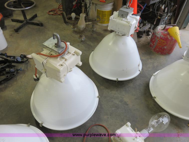 image for item BM9925 (6) 400 watt halogen shop lights