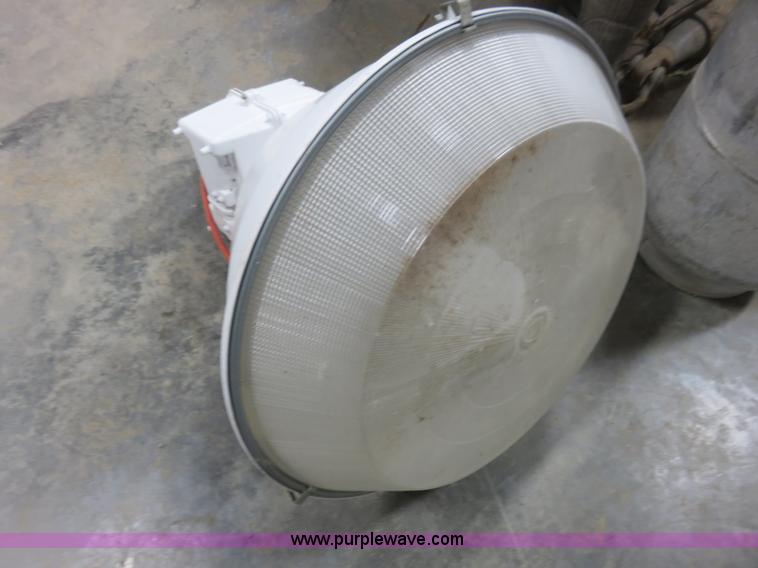 image for item BM9925 (6) 400 watt halogen shop lights