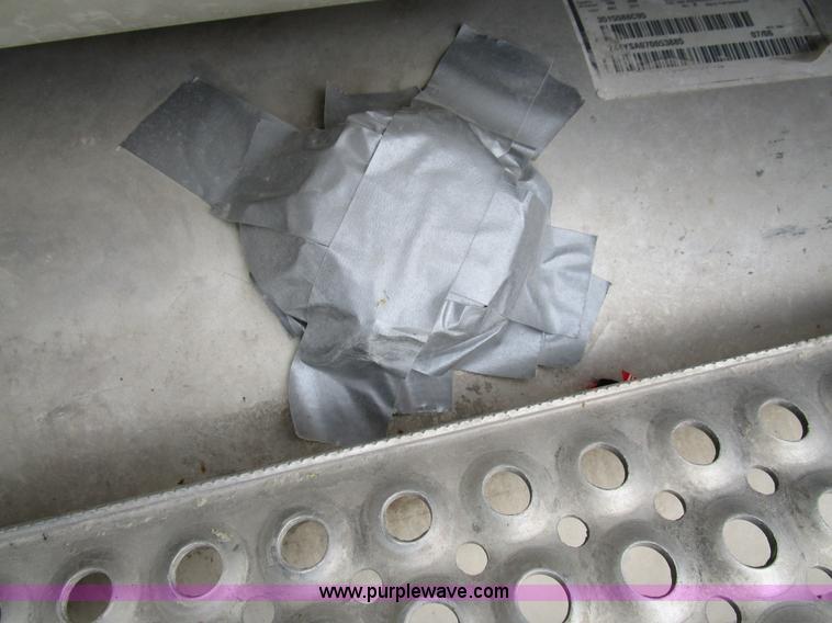 image for item D2299 2007 International 9200i semi truck