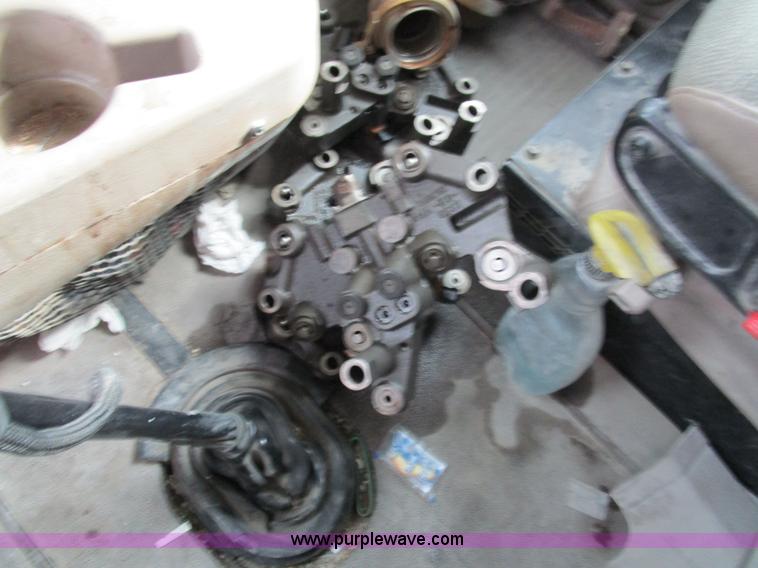 image for item D2299 2007 International 9200i semi truck