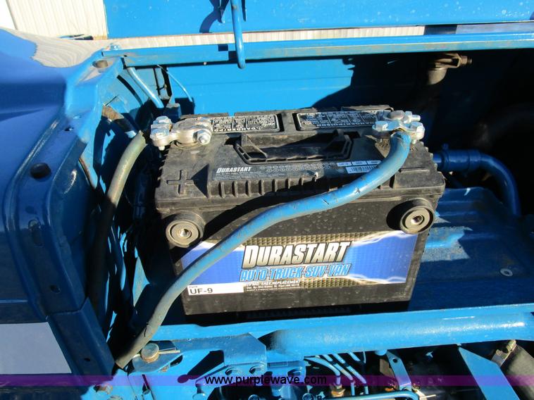 image for item D2319 1976 Ford 3600 tractor