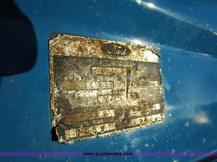 image for item D2319 1976 Ford 3600 tractor