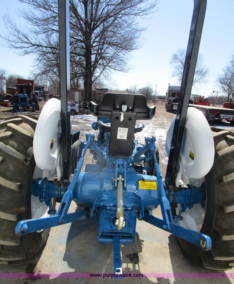 image for item D2322 Ford 2910 tractor