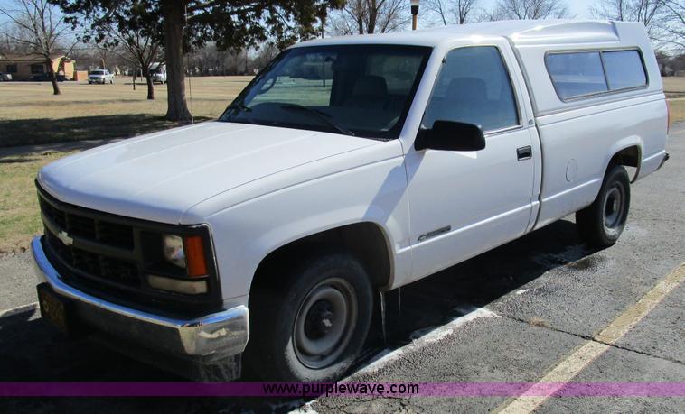 image for item D2323 1998 Chevrolet Cheyenne 2500 pickup truck