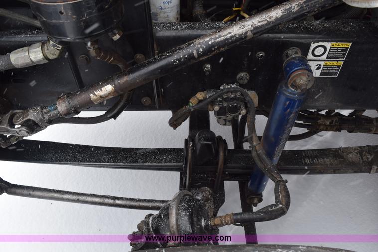 image for item E6253 2000 Kenworth T600 semi truck