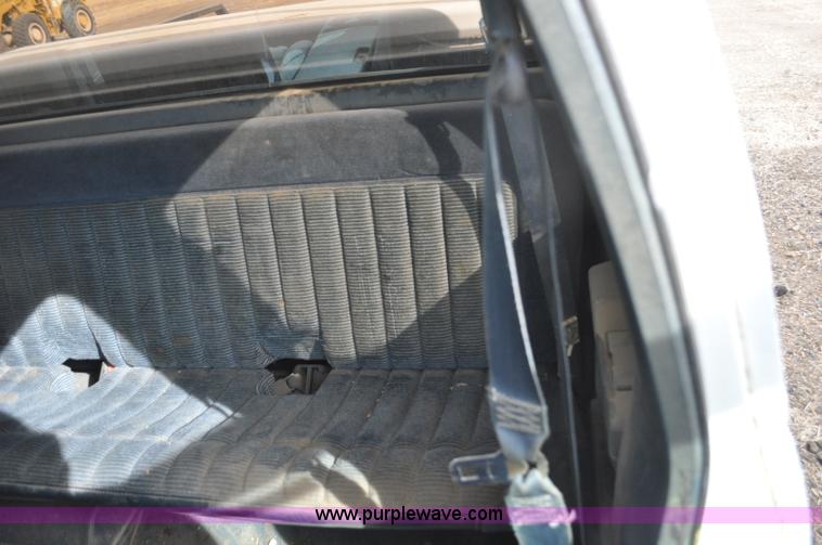 image for item F2220 1992 Chevrolet 1500 Ext. Cab pickup truck