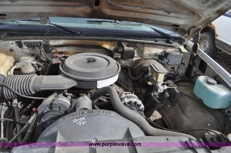 image for item F2220 1992 Chevrolet 1500 Ext. Cab pickup truck