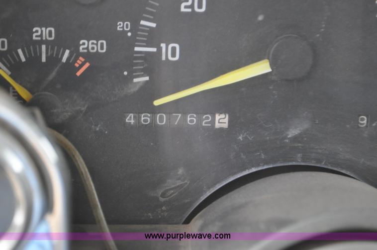 image for item F2220 1992 Chevrolet 1500 Ext. Cab pickup truck