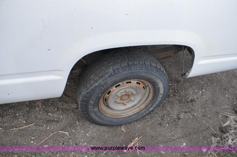 image for item F2222 1992 Chevrolet Cheyenne 1500 pickup truck