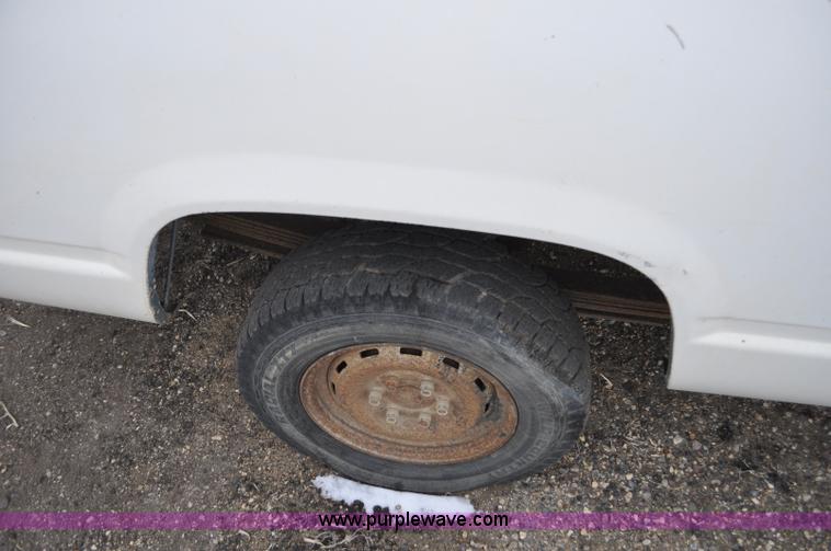 image for item F2222 1992 Chevrolet Cheyenne 1500 pickup truck