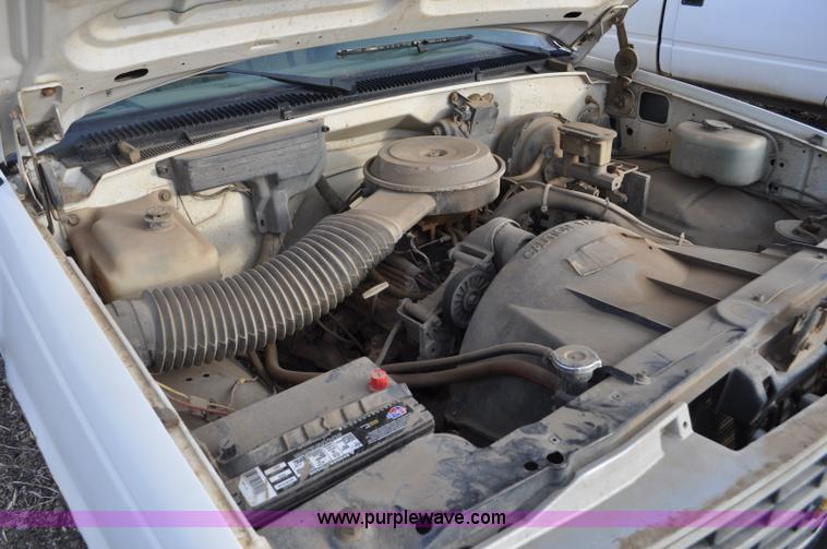 image for item F2222 1992 Chevrolet Cheyenne 1500 pickup truck