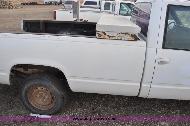 image for item F2222 1992 Chevrolet Cheyenne 1500 pickup truck