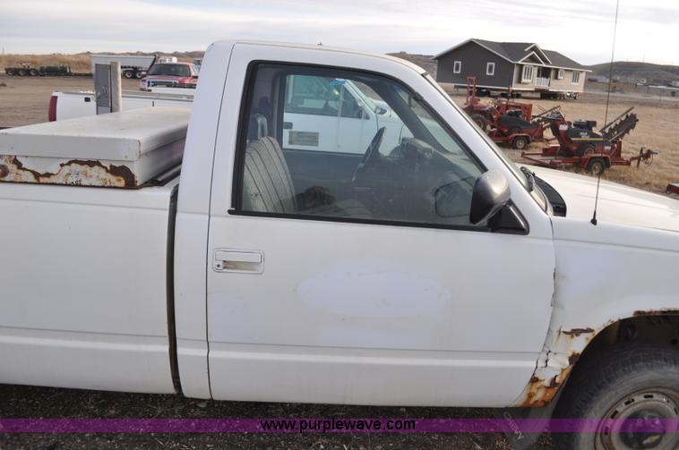 image for item F2222 1992 Chevrolet Cheyenne 1500 pickup truck