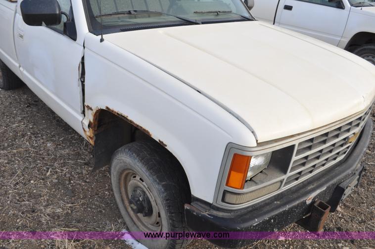 image for item F2222 1992 Chevrolet Cheyenne 1500 pickup truck
