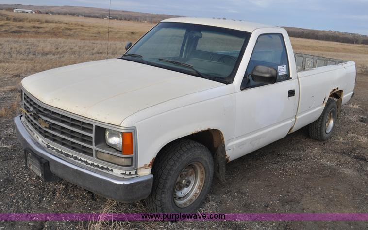 image for item F2223 1988 Chevrolet Cheyenne 1500 pickup truck