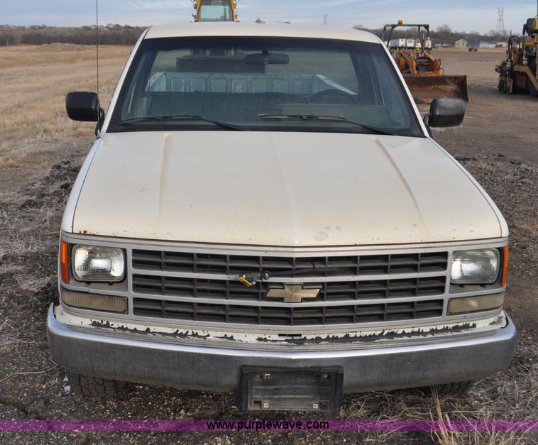 image for item F2223 1988 Chevrolet Cheyenne 1500 pickup truck