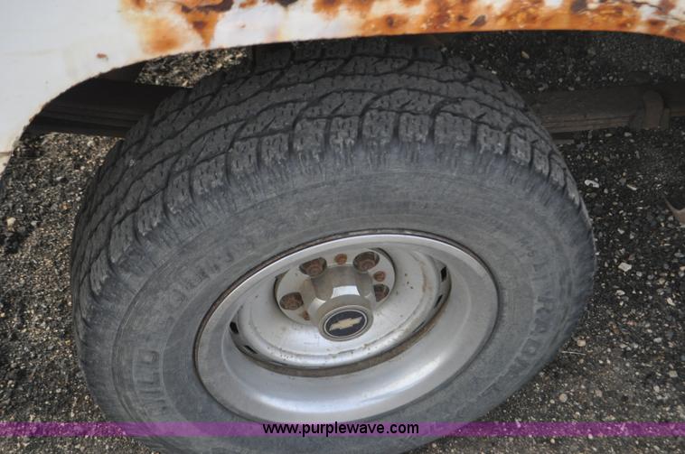 image for item F2223 1988 Chevrolet Cheyenne 1500 pickup truck