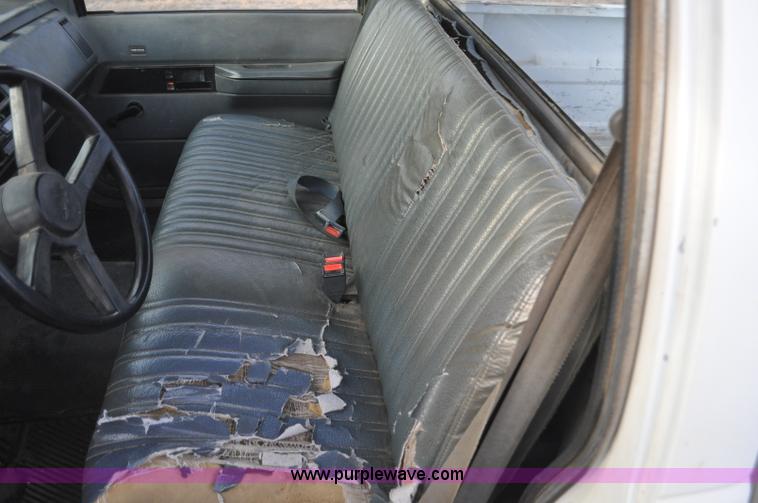 image for item F2223 1988 Chevrolet Cheyenne 1500 pickup truck