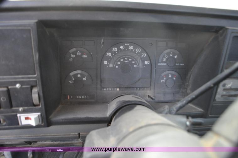 image for item F2223 1988 Chevrolet Cheyenne 1500 pickup truck