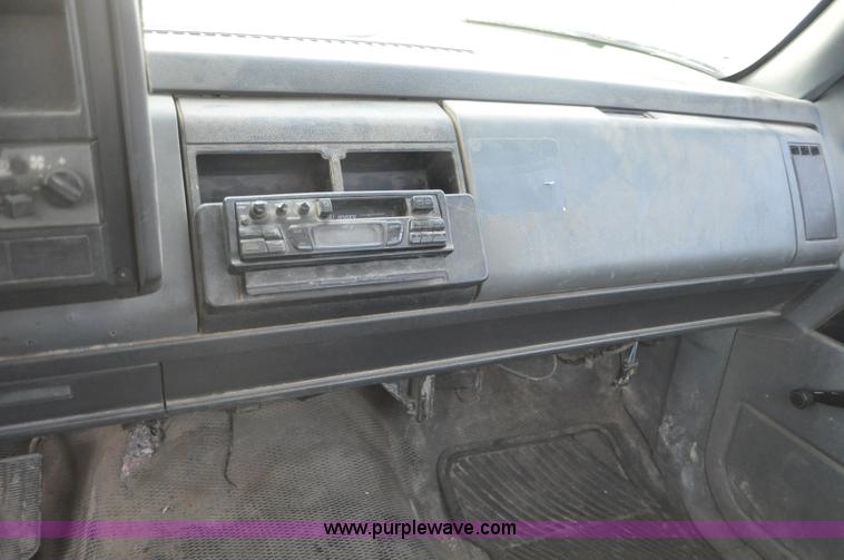 image for item F2223 1988 Chevrolet Cheyenne 1500 pickup truck