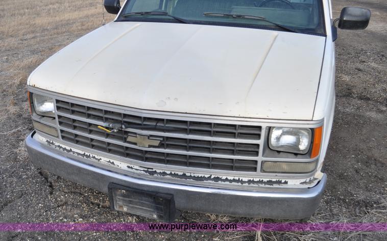 image for item F2223 1988 Chevrolet Cheyenne 1500 pickup truck