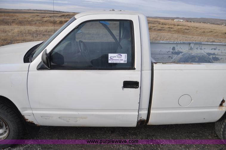 image for item F2223 1988 Chevrolet Cheyenne 1500 pickup truck