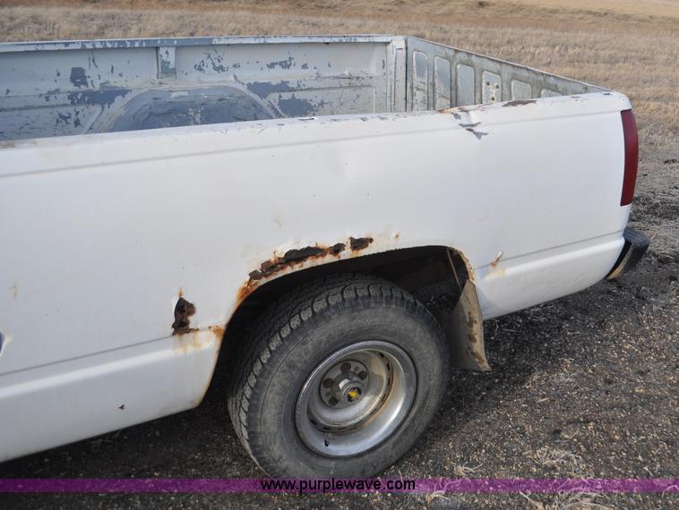 image for item F2223 1988 Chevrolet Cheyenne 1500 pickup truck