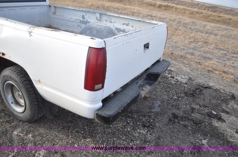 image for item F2223 1988 Chevrolet Cheyenne 1500 pickup truck