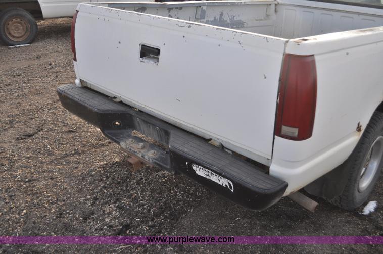 image for item F2223 1988 Chevrolet Cheyenne 1500 pickup truck