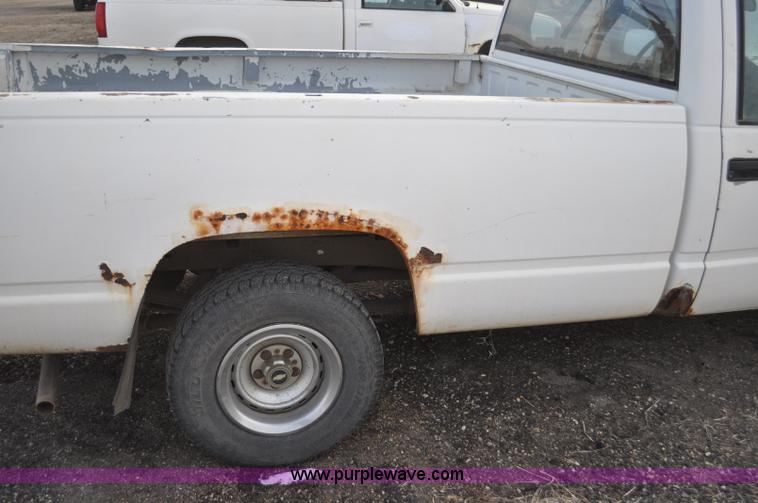 image for item F2223 1988 Chevrolet Cheyenne 1500 pickup truck