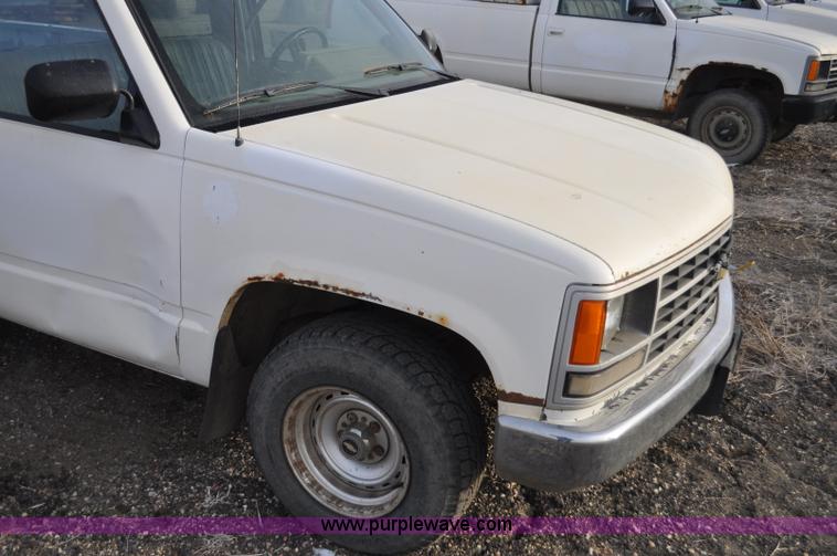 image for item F2223 1988 Chevrolet Cheyenne 1500 pickup truck