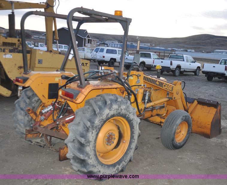 image for item F2234 Case Road Runner 380 tractor