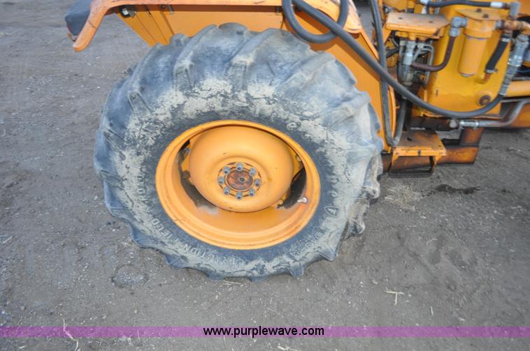 image for item F2234 Case Road Runner 380 tractor