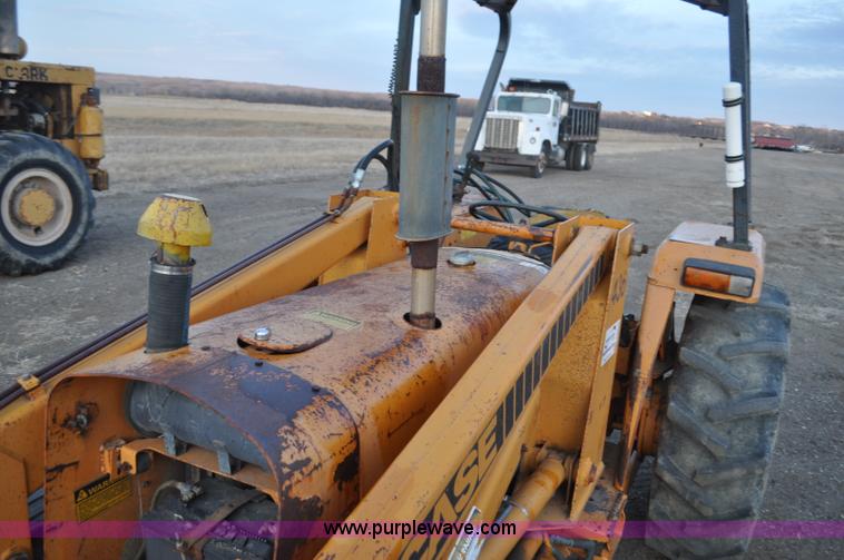 image for item F2234 Case Road Runner 380 tractor