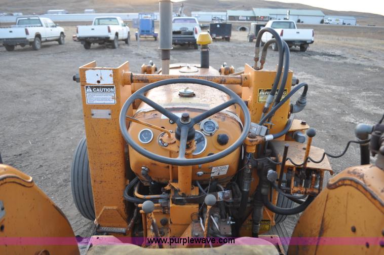 image for item F2234 Case Road Runner 380 tractor