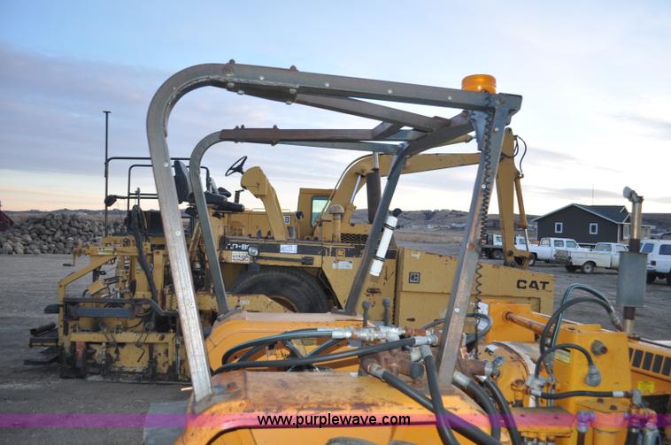 image for item F2234 Case Road Runner 380 tractor