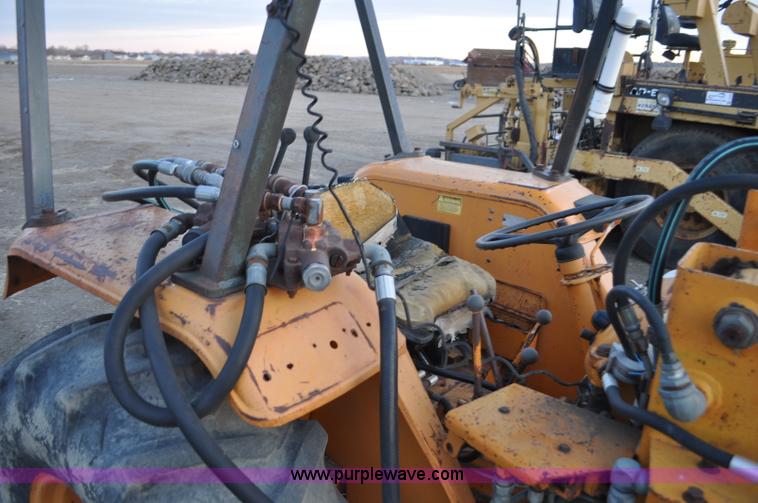 image for item F2234 Case Road Runner 380 tractor