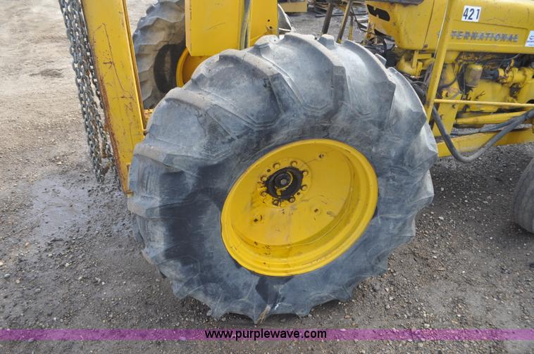 image for item F2244 International forklift