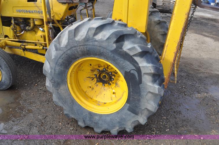 image for item F2244 International forklift