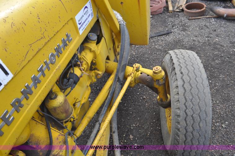 image for item F2244 International forklift